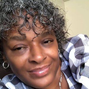 Meet your Posher, Rosina